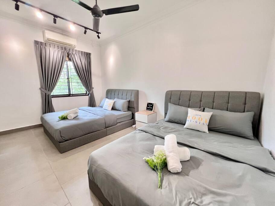 Holiday home Mount Austin Huge Bbq Space Corner House